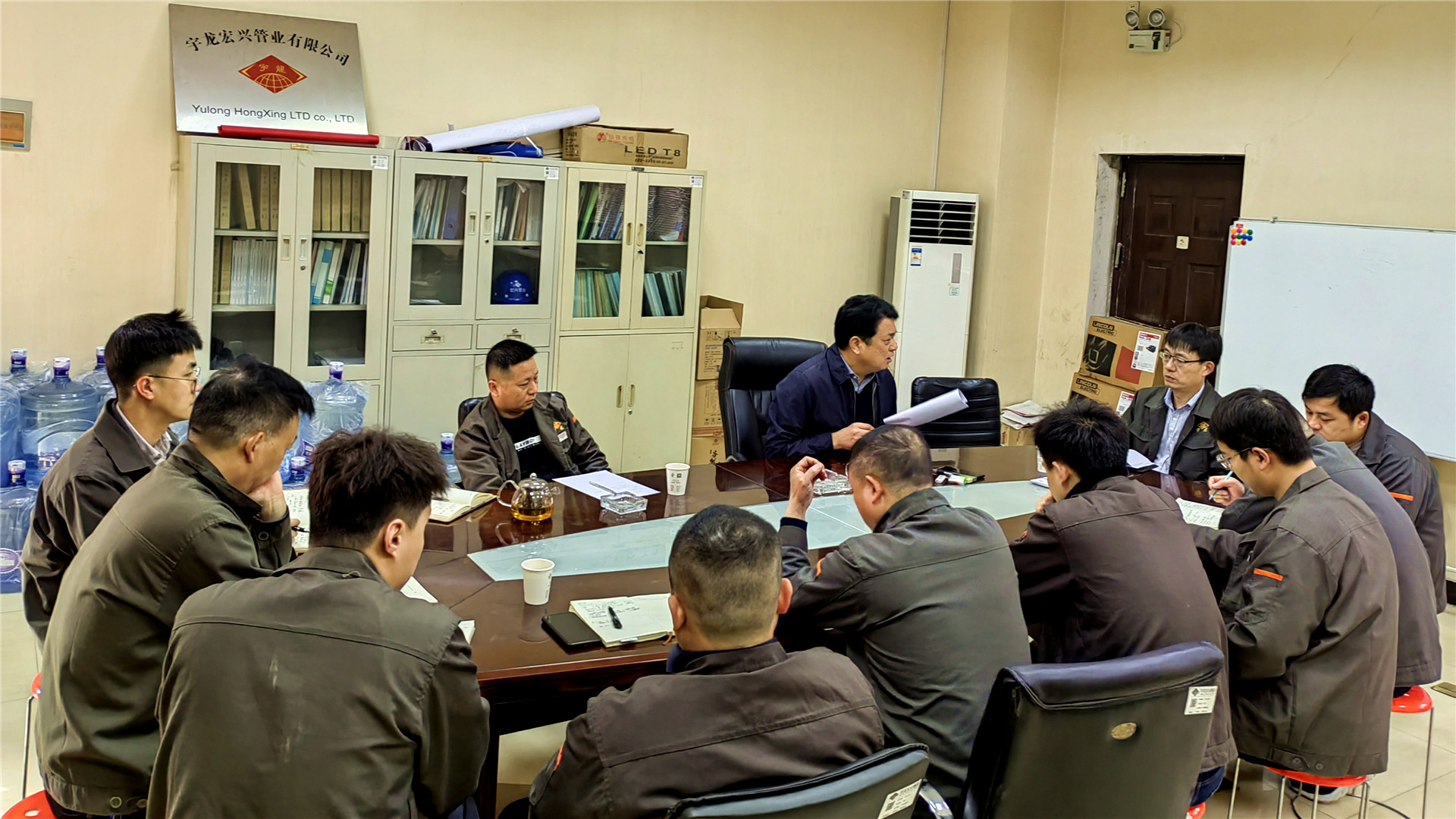 完善制度建設(shè)，推進業(yè)務(wù)工作_副本.jpg